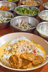 kanom jeen
