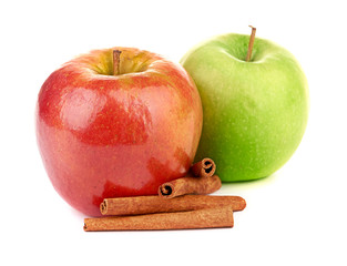 Red and green apples, cinnamon sticks