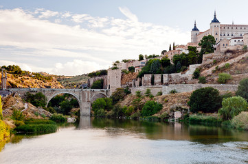 Bridge in Toledo - obrazy, fototapety, plakaty