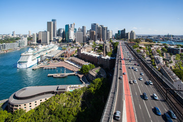 Naklejka premium Sydney Skyline From The Harbour Bridge