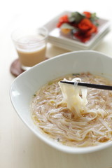 Vietnamese food, rice noodles