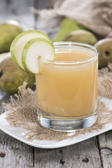 Pear Juice with fresh fruits