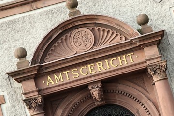 Eingang eines deutschen Amtsgerichts