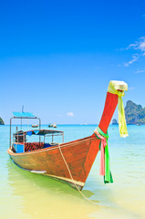 Fototapeta na wymiar Longtail boat at Phi Phi island in Krabi province of Thailand