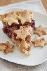 Festlicher Apfel Kirsch Karamell Kuchen