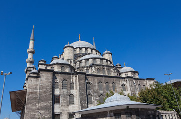 Fototapeta na wymiar New Mosque in the centre of Istanbul turkey