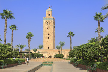 Fototapeta na wymiar Minaret Kutubijja w Marakeszu, Maroko