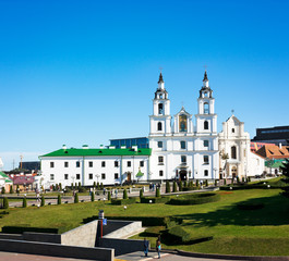 Fototapeta na wymiar Katedra Świętego Ducha w Mińsku na Białorusi