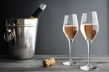 Crédence de cuisine en verre imprimé Alcool Two Glasses of Rose, Pink Champagne