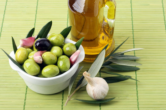 Olive condite e olio d'oliva 2