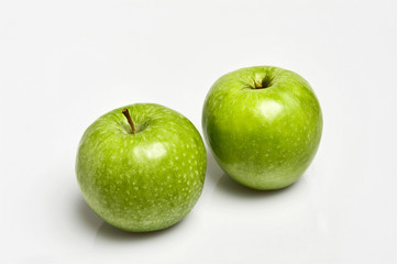 due mele verdi
