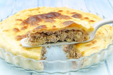 Pastel de carne canadiense tipico de navidad