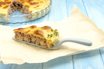 Pastel de carne canadiense tipico de navidad