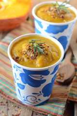 Pumpkin cream soup with pepper and spices