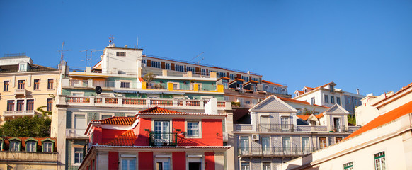 Fototapeta na wymiar View of differents buildings in Alfama, Lisboa