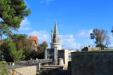 Porte des deux moulins