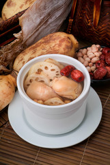 Chicken and herb soup, Chinese food style.