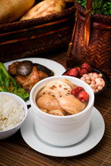 Chicken and herb soup, Chinese food style.