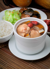 Chicken and herb soup, Chinese food style.