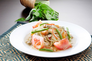 Green papaya salad thai cuisine spicy delicious