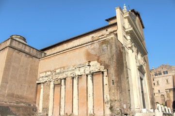 Fototapeta na wymiar San Nicola in Carcere a Roma