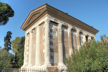 Fototapeta premium Tempio di Vesta (Tempel der Vesta, Temple of Vesta)