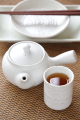 Fototapeta na wymiar Szkło Puchar Azji herbaty, zdrowy napój
