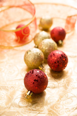 Rot/Goldener Christbaumschmuck