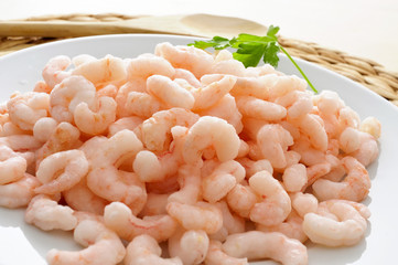 shelled raw shrimps