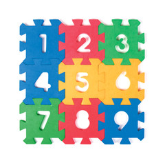 Numbers puzzle pieces