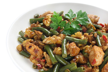 Green beans with chicken and walnuts