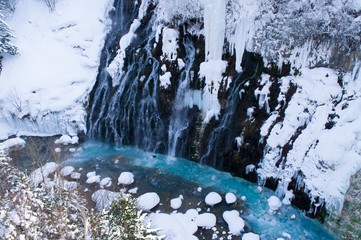 冬の白ひげの滝