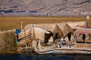 Uros floating islands - Titikaka Lake © berzina