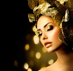 Fashion Glamour Makeup. Holiday Gold Make-up © Subbotina Anna