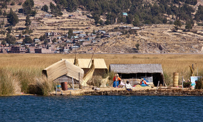 Uros floating islands - Titikaka Lake © berzina