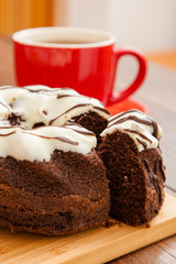 Hot tea with rum cake