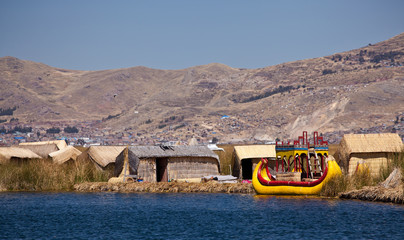 Uros floating islands - Titikaka Lake © berzina