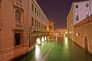 Naklejka premium Venice Long exposure By Night. Blurred motion on sea movement.