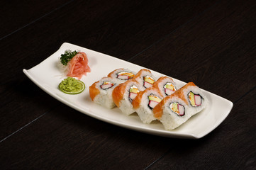 Salmon maki rolls set