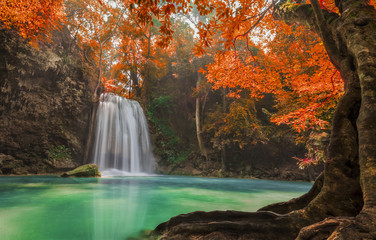 Naklejka premium Erawan Waterfall