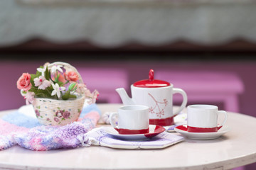 tea cup with teapot
