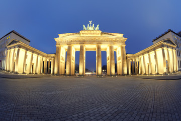 Fototapeta premium Brandenburger Tor (Brandenburg Gate) panorama in Berlin, Germany