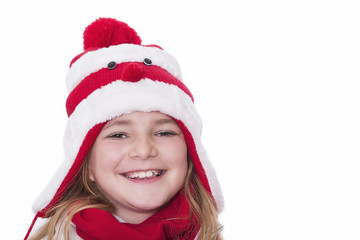 Mädchen mit weihnachtlicher Mütze