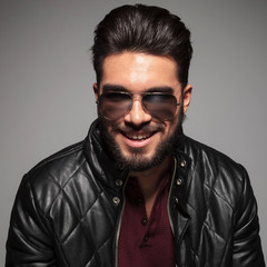 Fototapeta premium man with long beard smiling to the camera