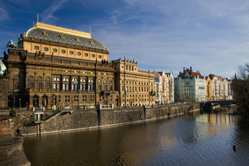 Fototapeta na wymiar National theatre in Prague