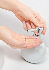 Foaming hand soap for washing hands