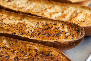 toasted garlic bread