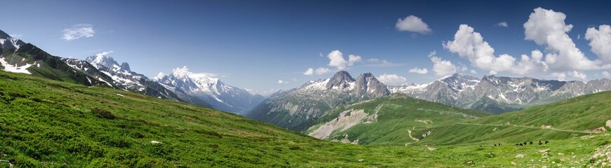Fototapeta na wymiar Panorama Mont-Blanc