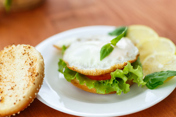 sandwich with egg and vegetables