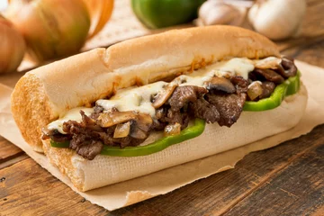 Wandaufkleber Steak und Käse Sub © fudio